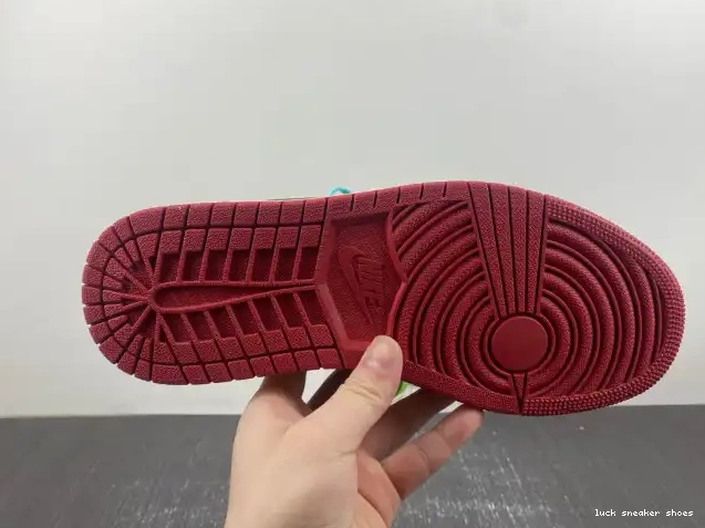 Reps LUCY FN0432-017 Trophy OG Home Air Room Jordan 1 x Low 0418